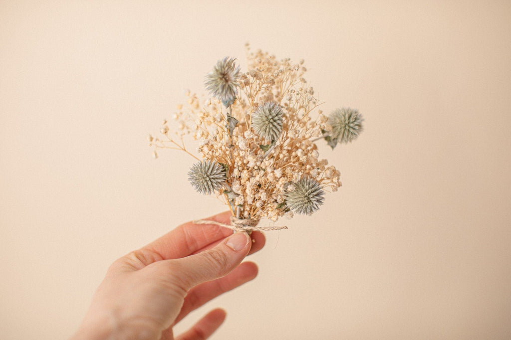 hiddenbotanicsweddings Buttonholes/Boutonnieres Scottish Globe Thistle Boutonnieres / Lapel Pin For Men / Groom Pin / Boho Boutonniere / Groom Boutonniere