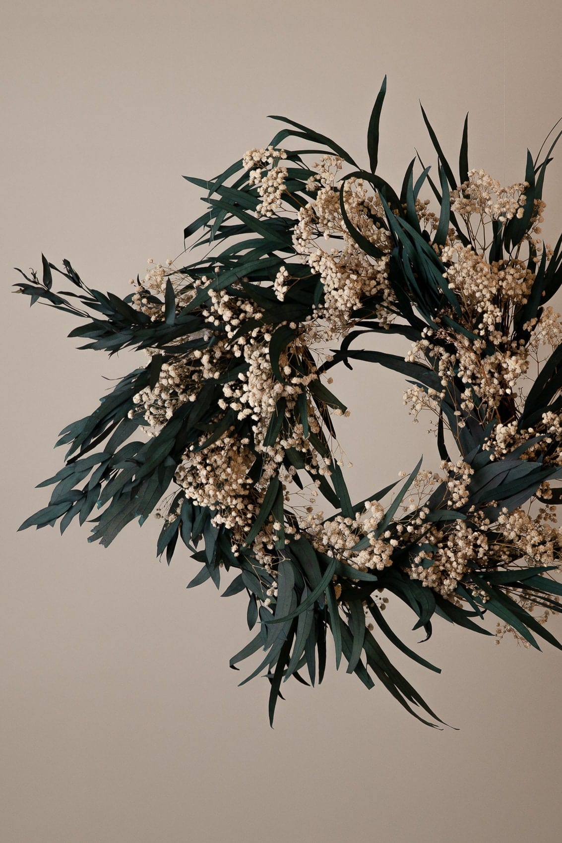 hiddenbotanicsweddings Modern Christmas Wreath No.7 / Preserved Eucalyptus in Soft Winter Door Wreath Christmas Decoration / Christmas Wreath / Xmas Door Wreath